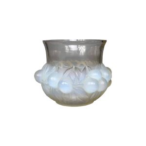 René Lalique : Vase « Prunes » Opalescent