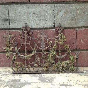 Morceau de grille de cimetière, XIXÈME, fonte de fer