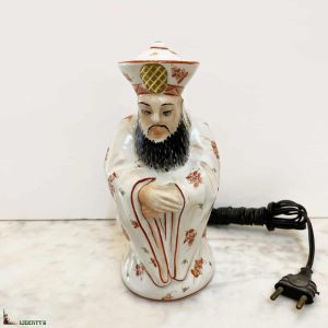 Veilleuse brûle-parfum Art-Deco porcelaine de Limoges sujet dignitaire chinois, haut. 18 cm (Deb. XXe)